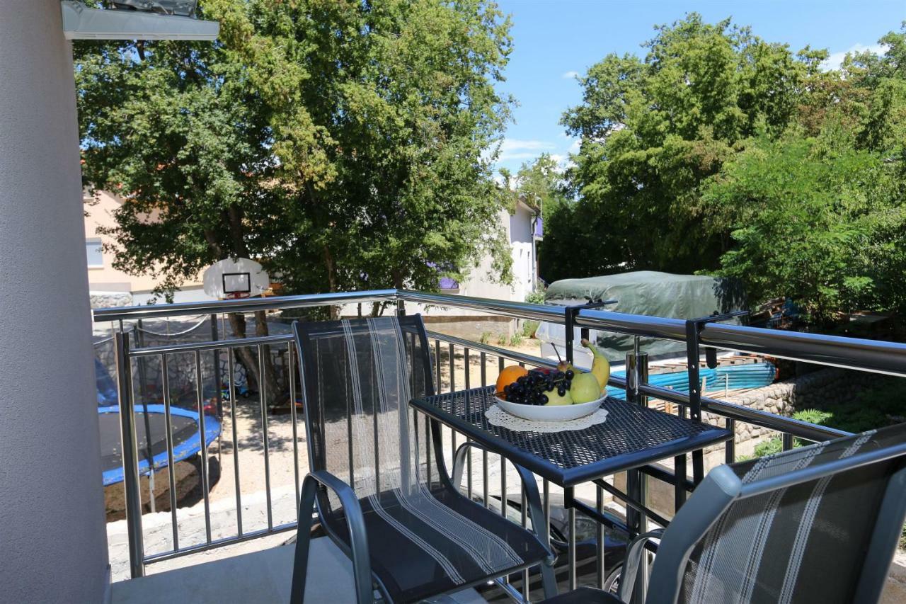Apartments Maric-Hlapa Солине Экстерьер фото