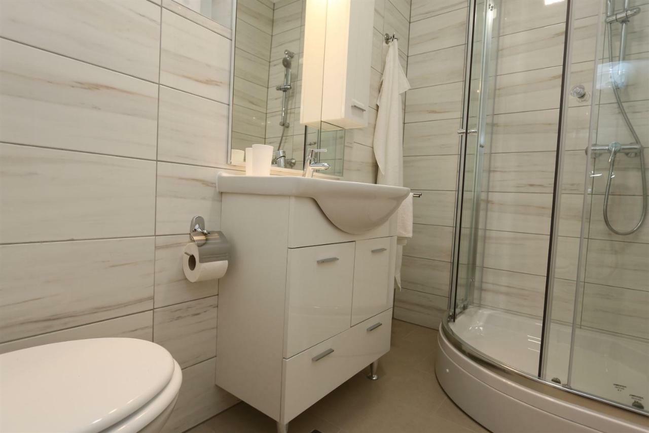 Apartments Maric-Hlapa Солине Экстерьер фото